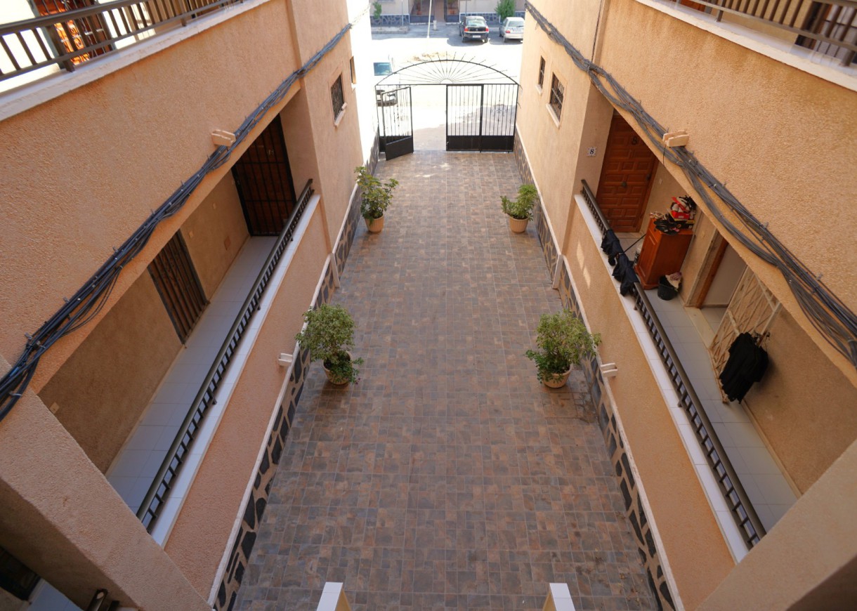 Resale - Lägenhet - Torrevieja - San Luis / La Siesta