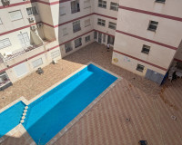 Alquiler a largo plazo - Apartamento - Torrevieja - Centro