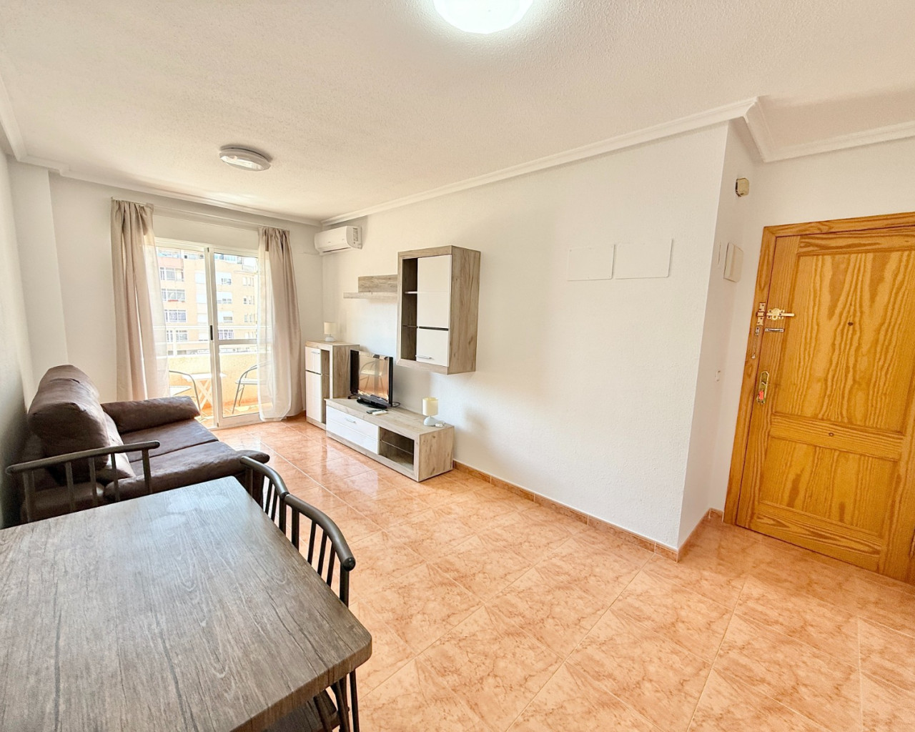 Alquiler a largo plazo - Apartamento - Torrevieja - Centro