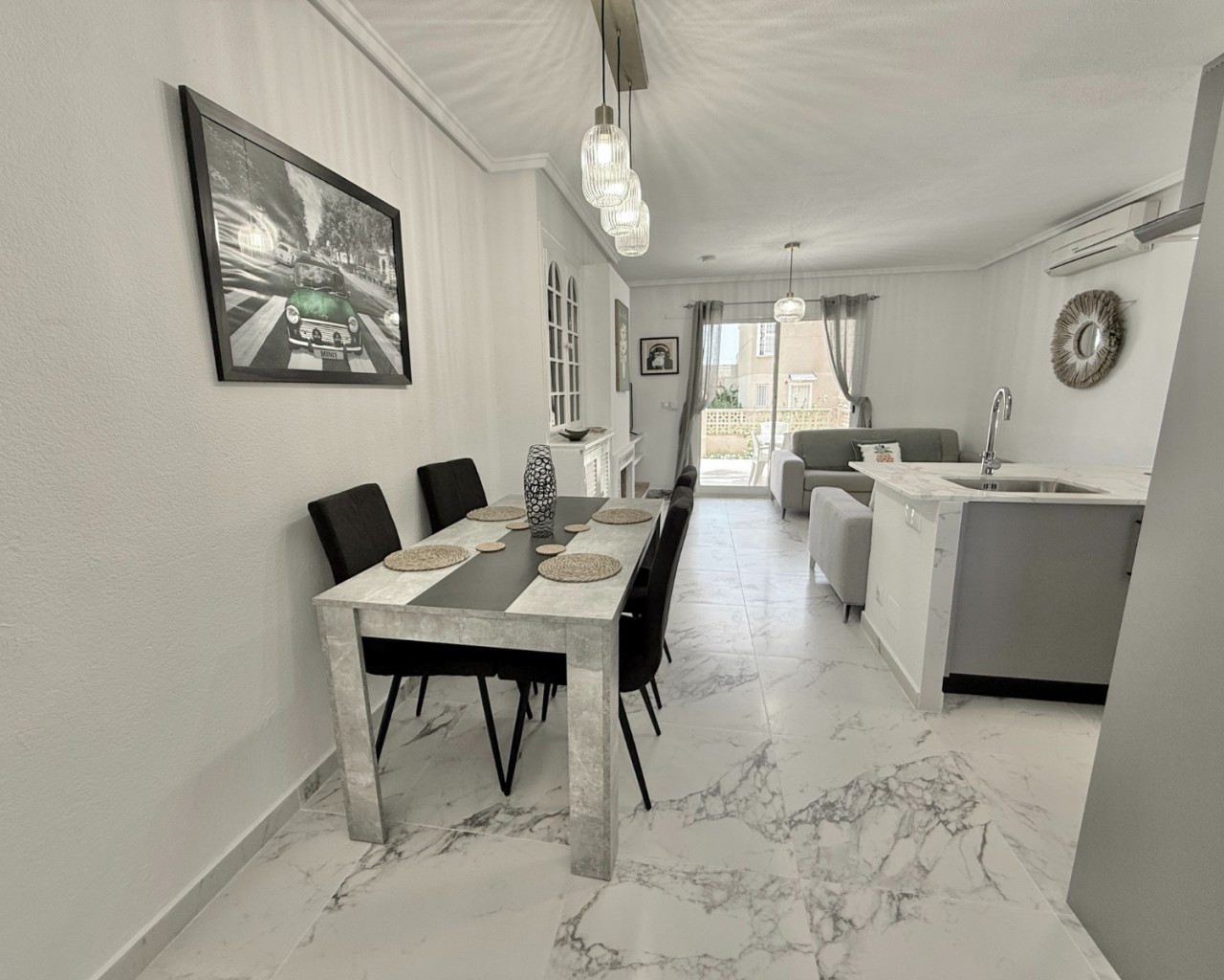 Alquiler a largo plazo - Casa de pueblo - Torrevieja - La Rosaleda