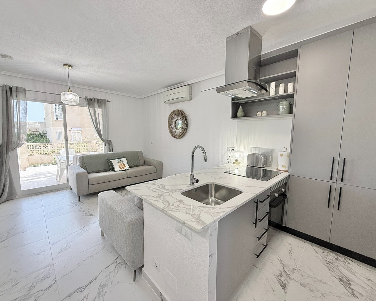 Alquiler a largo plazo - Casa de pueblo - Torrevieja - La Rosaleda