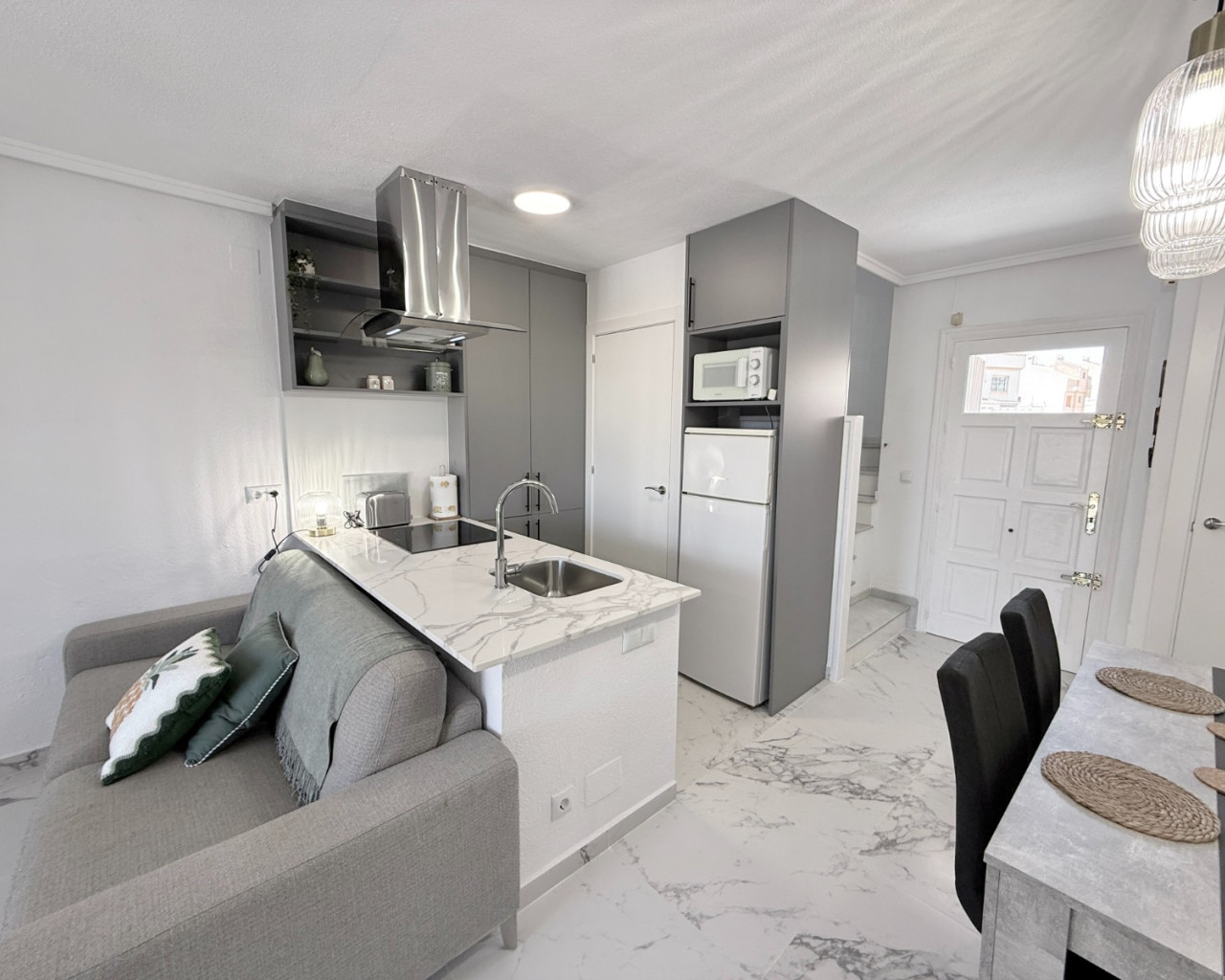 Alquiler a largo plazo - Casa de pueblo - Torrevieja - La Rosaleda