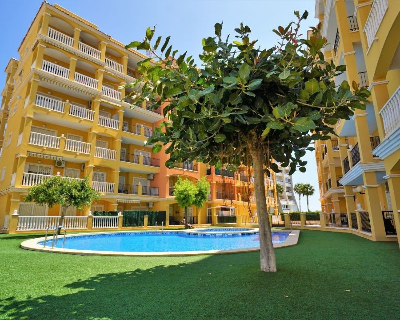 Apartamento - Alquiler a largo plazo - Torrevieja - 142