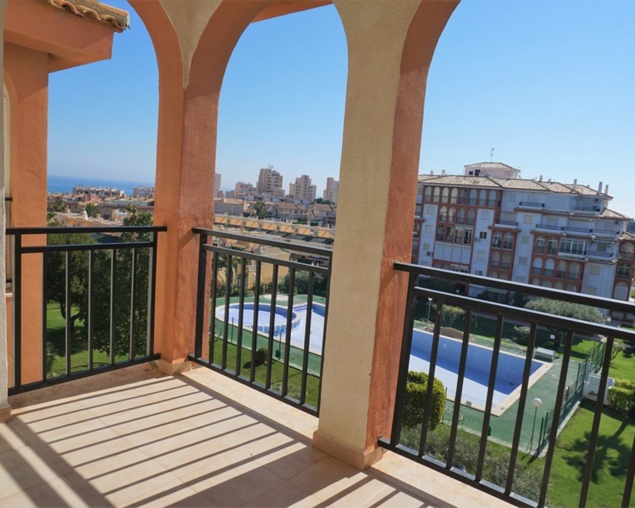Apartamento - Alquiler a largo plazo - Torrevieja - 378