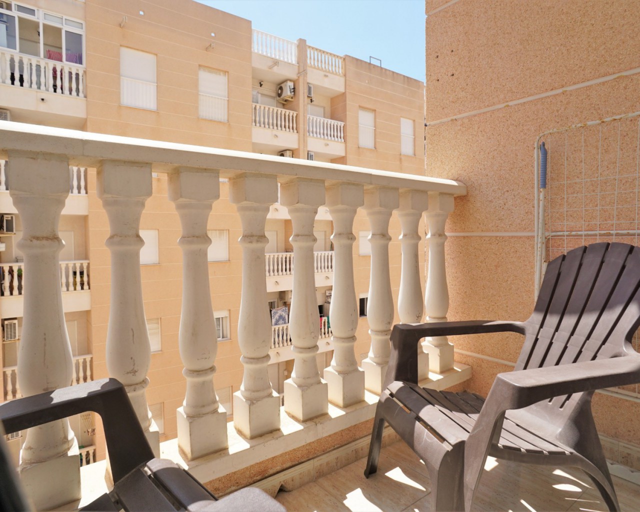 Apartamento - Alquiler a largo plazo - Torrevieja - 405