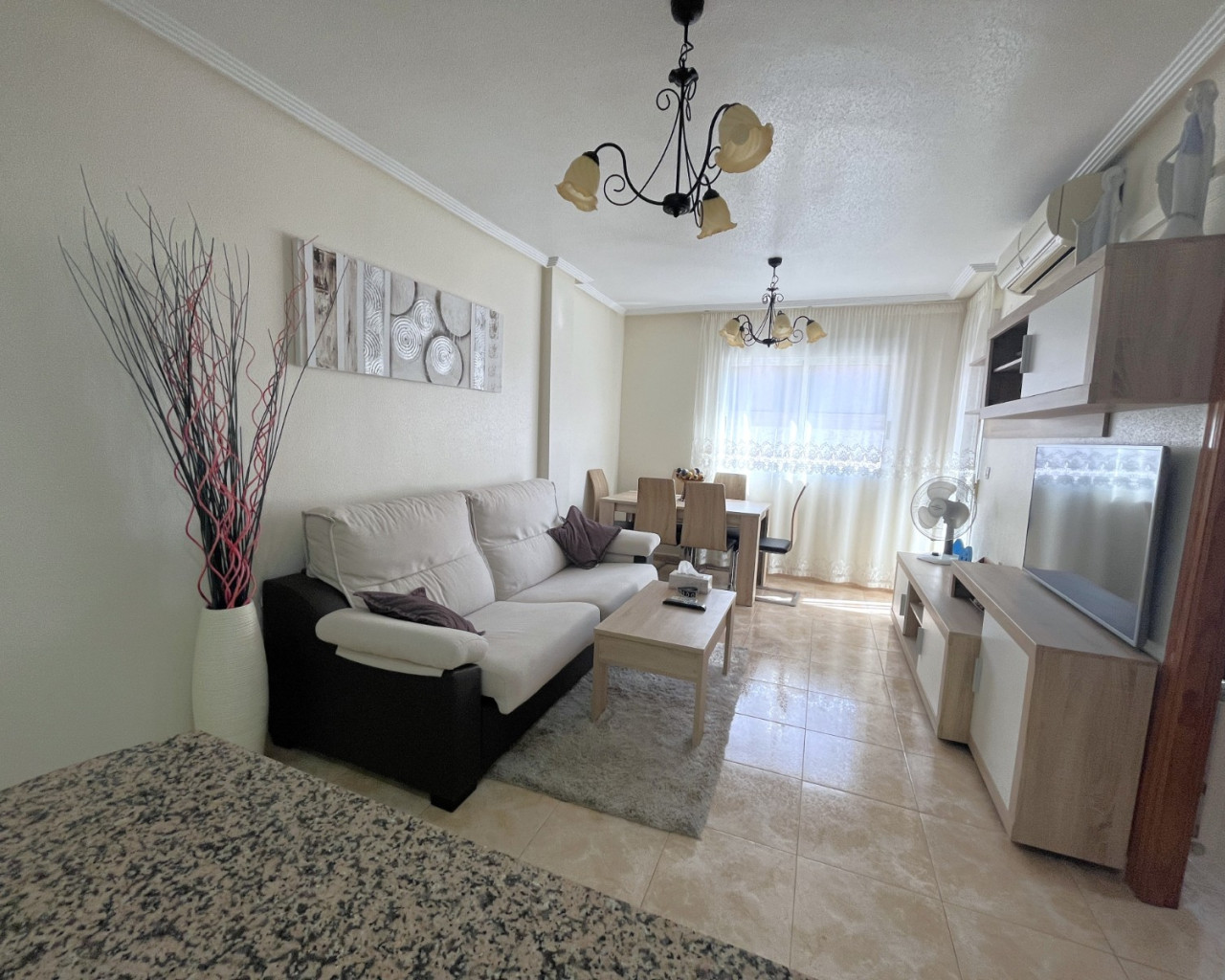 Apartamento - Alquiler a largo plazo - Torrevieja - Centro