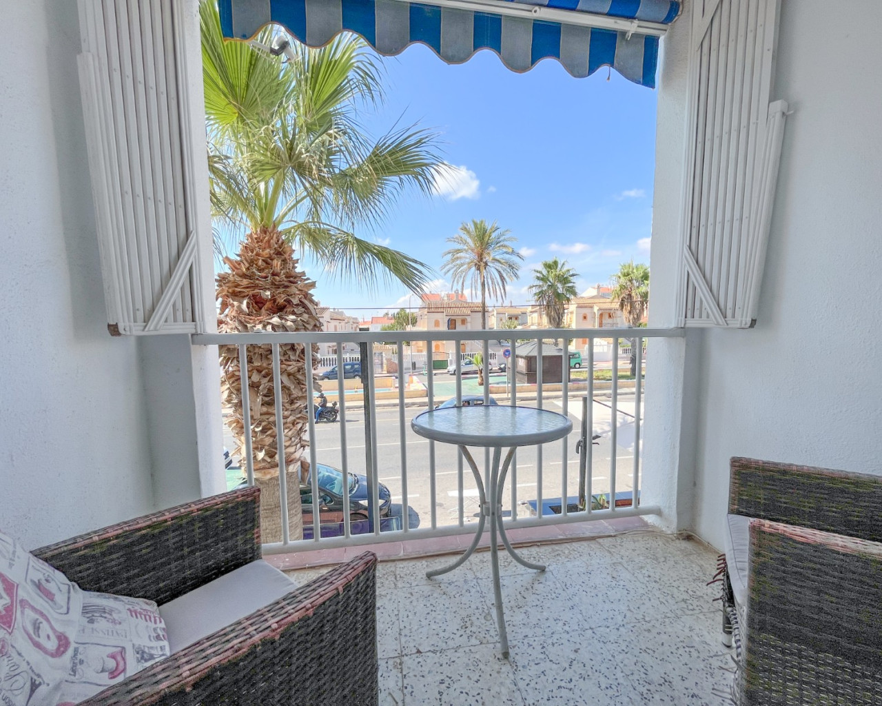 Apartamento - Alquiler a largo plazo - Torrevieja - Torreblanca