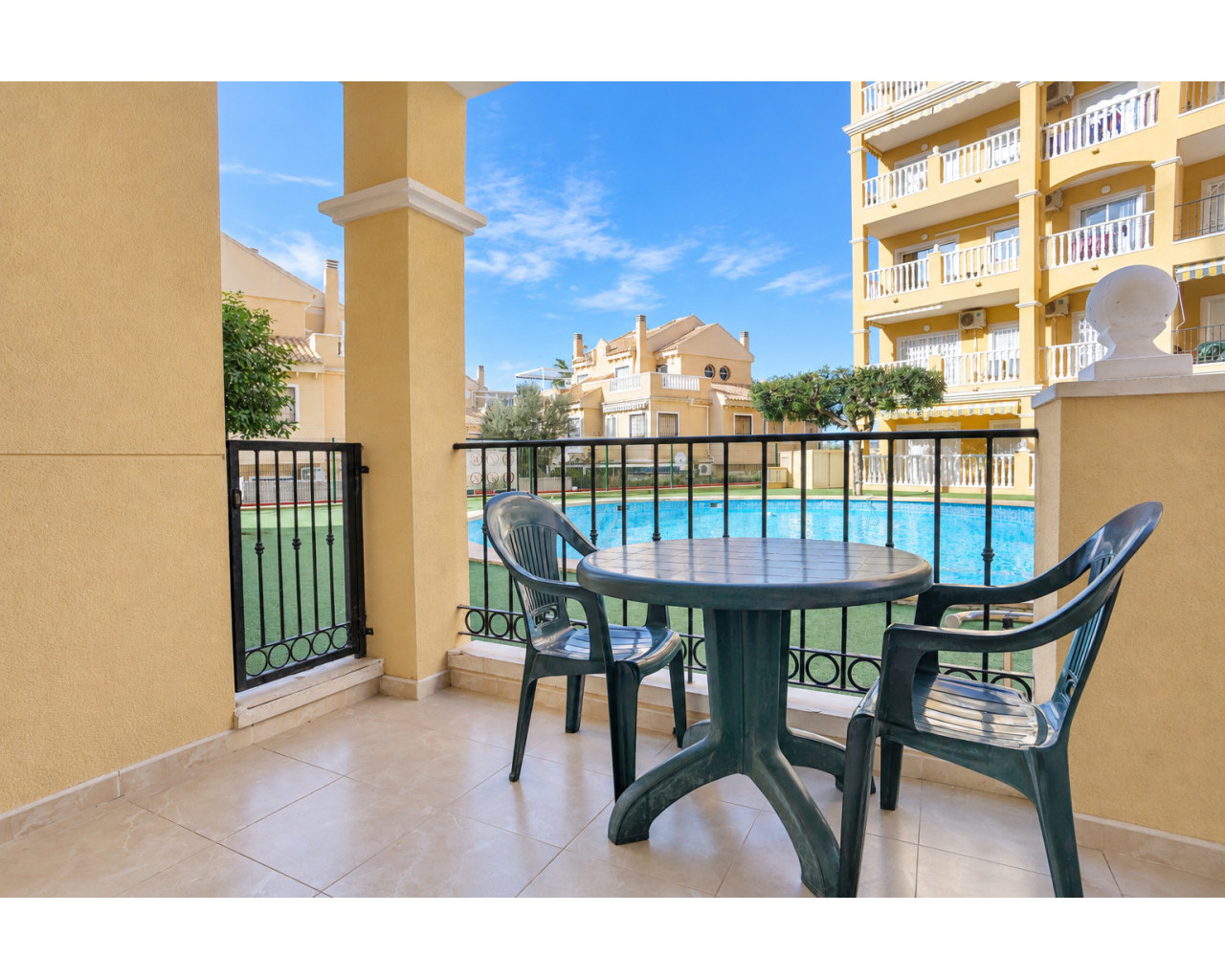 Apartamento - Alquiler a largo plazo - Torrevieja - Torreblanca