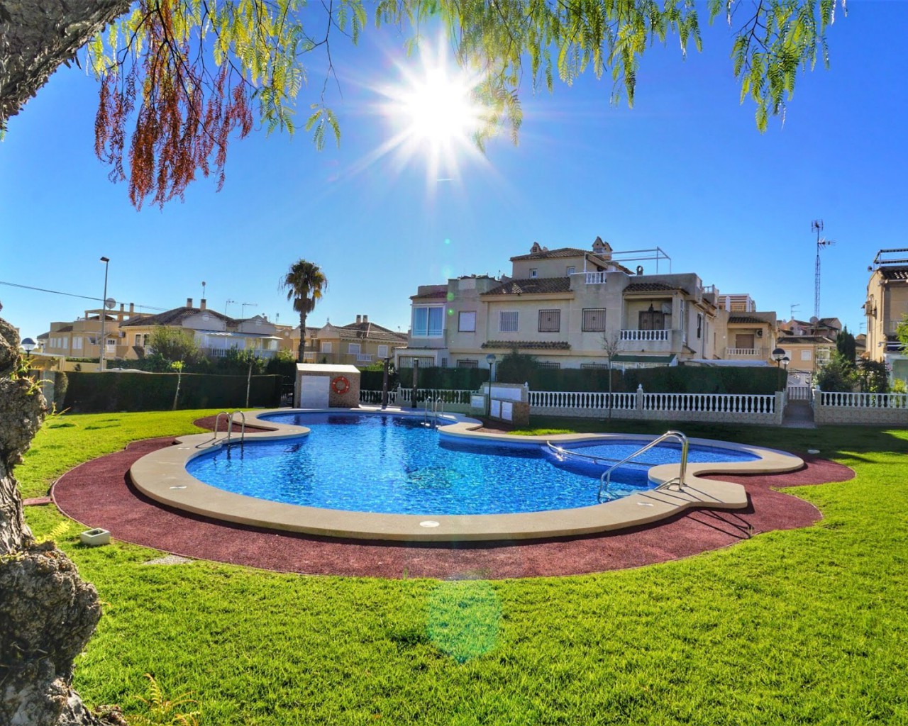 Apartamento - Alquiler a largo plazo - Torrevieja - Torreblanca