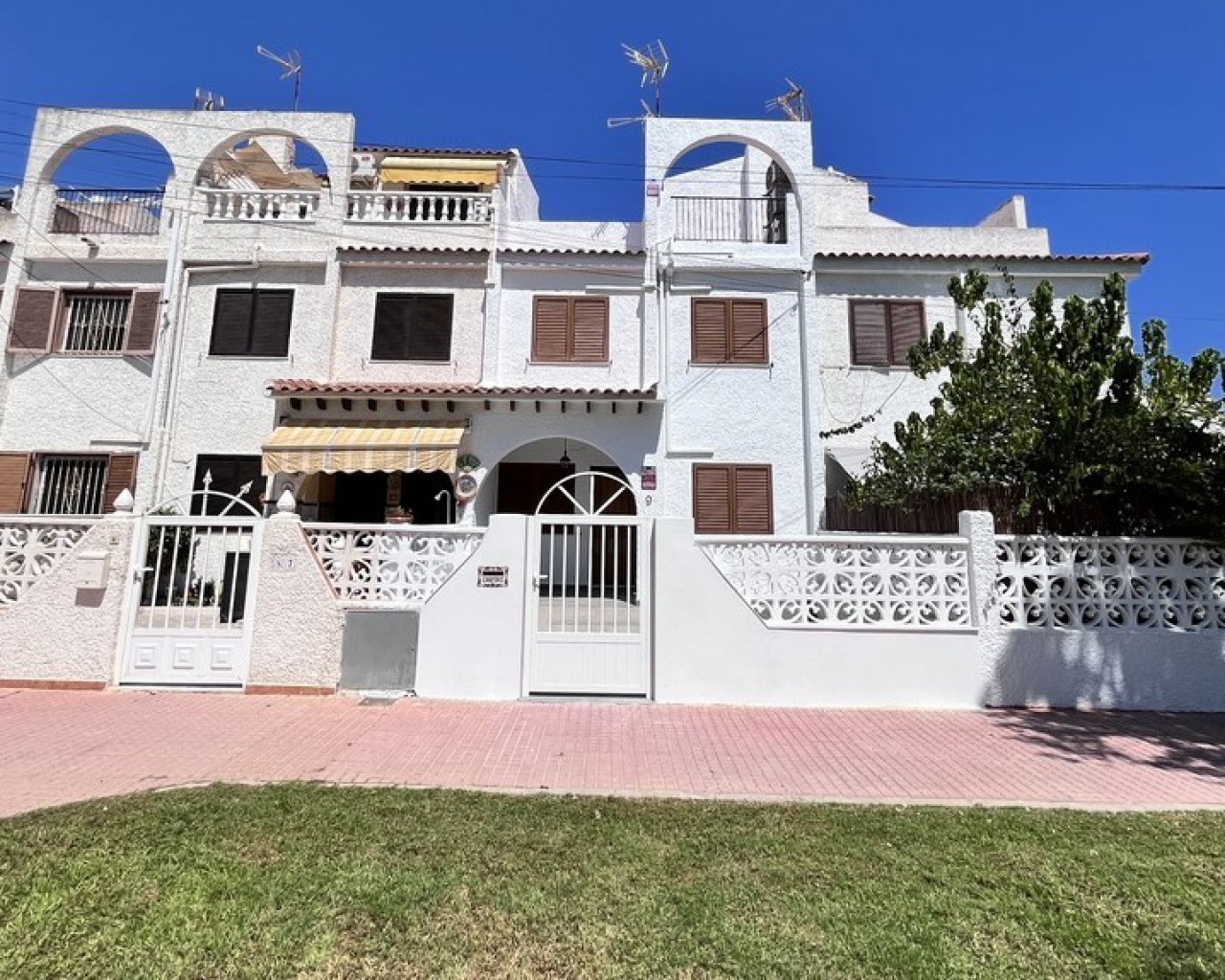 Bungalow - Alquiler a largo plazo - Torrevieja - 461