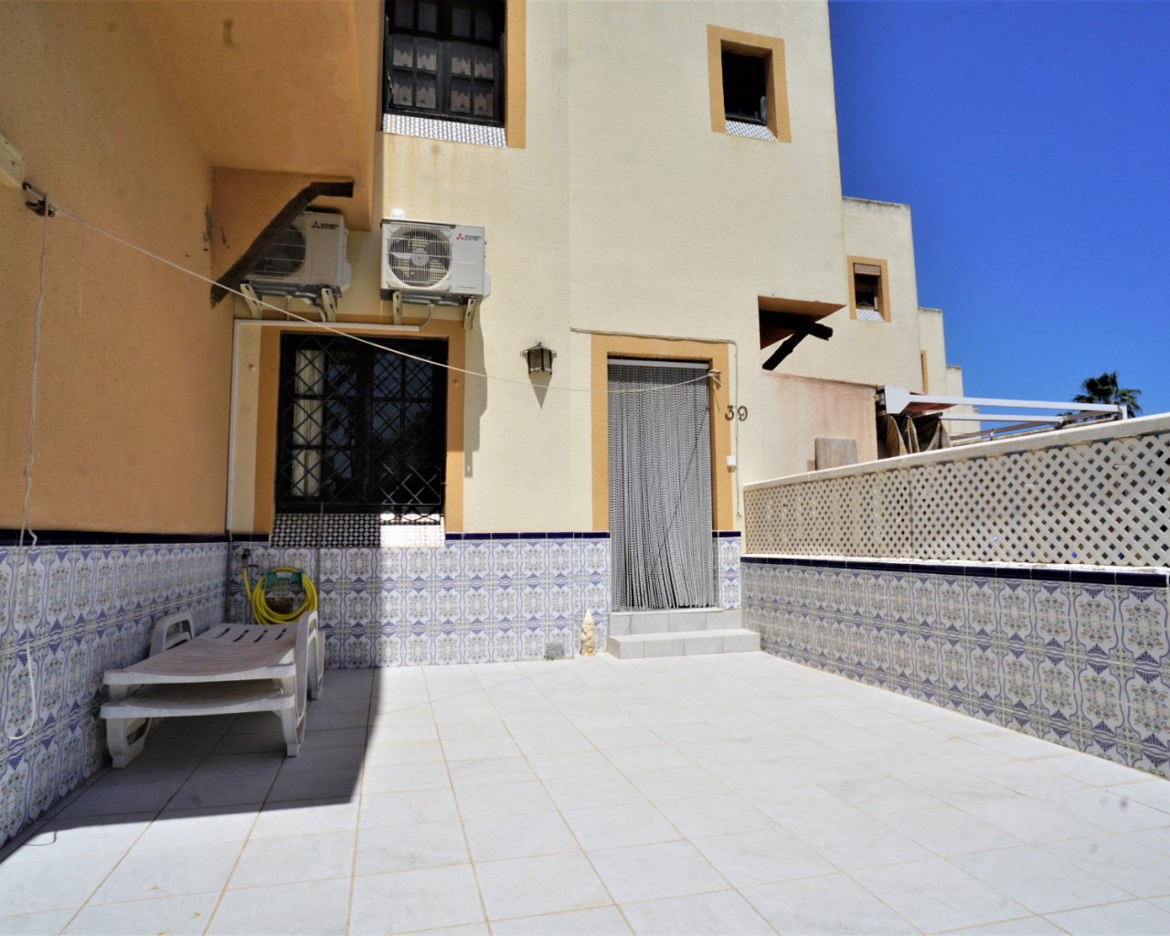 Casa de pueblo - Alquiler a largo plazo - Torrevieja - 346