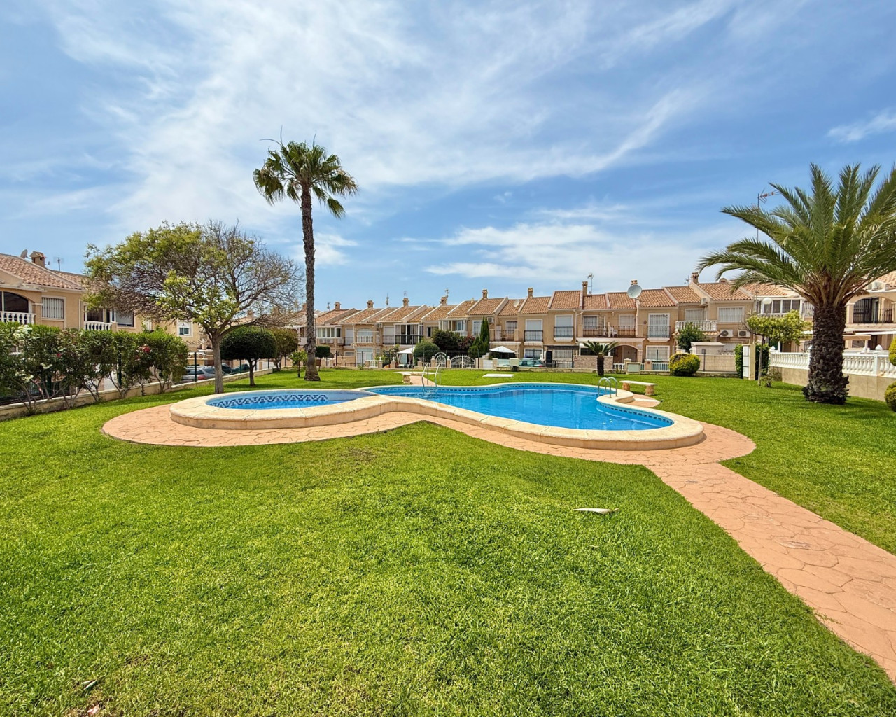 Casa de pueblo - Venta - Torrevieja - 1554