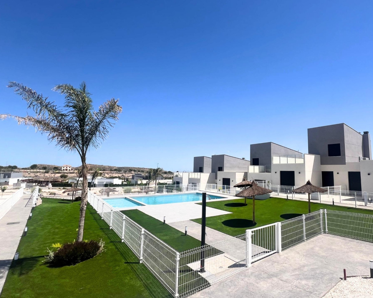 Chalet - Nueva construcción  - BAOS Y MENDIGO - Altaona Golf And Country Village