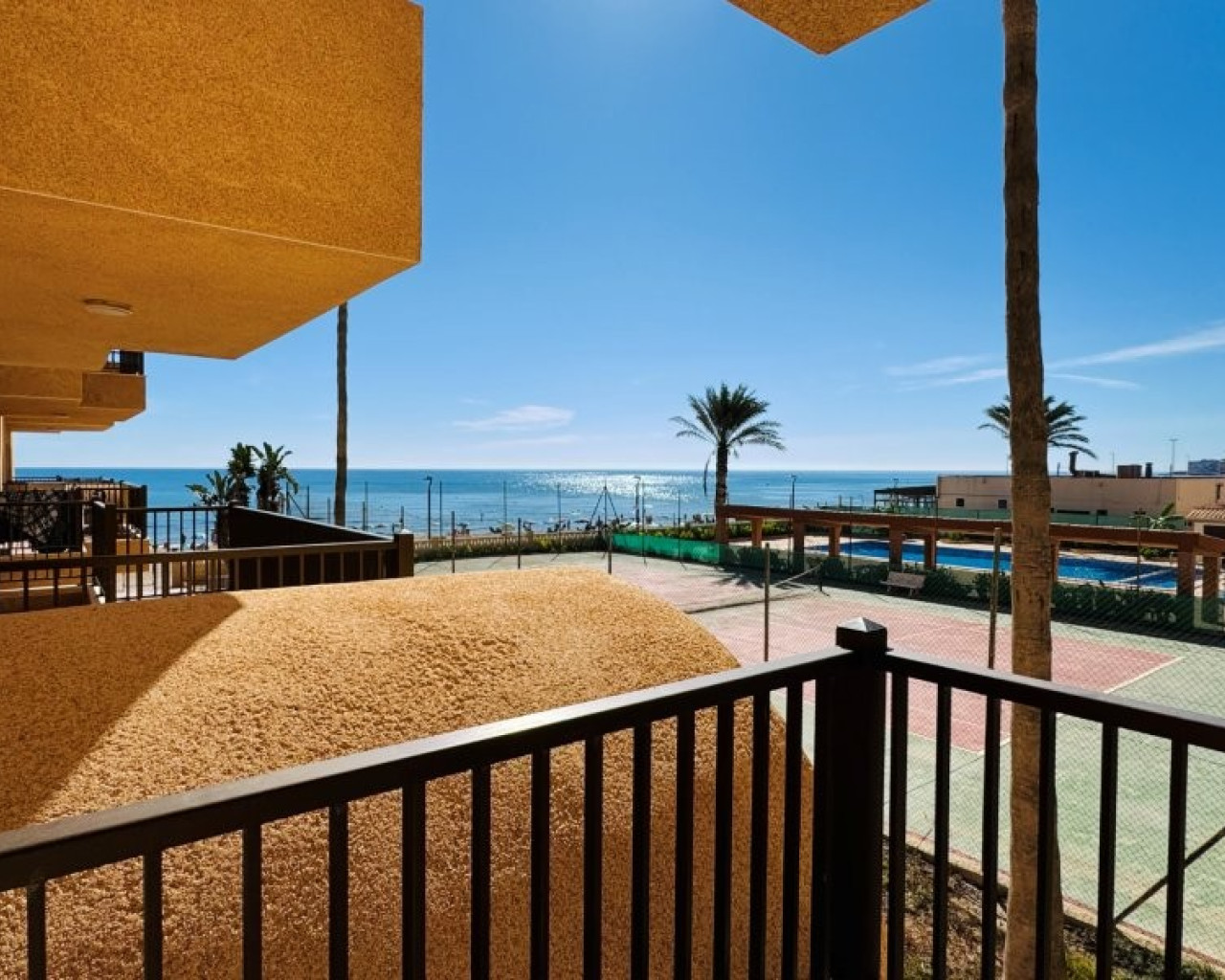 Resale - Apartment - La Mata - Los Europeos
