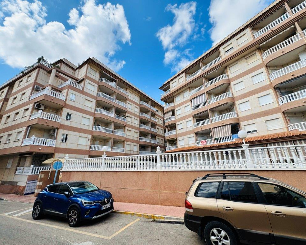 Resale - Apartment - La Mata