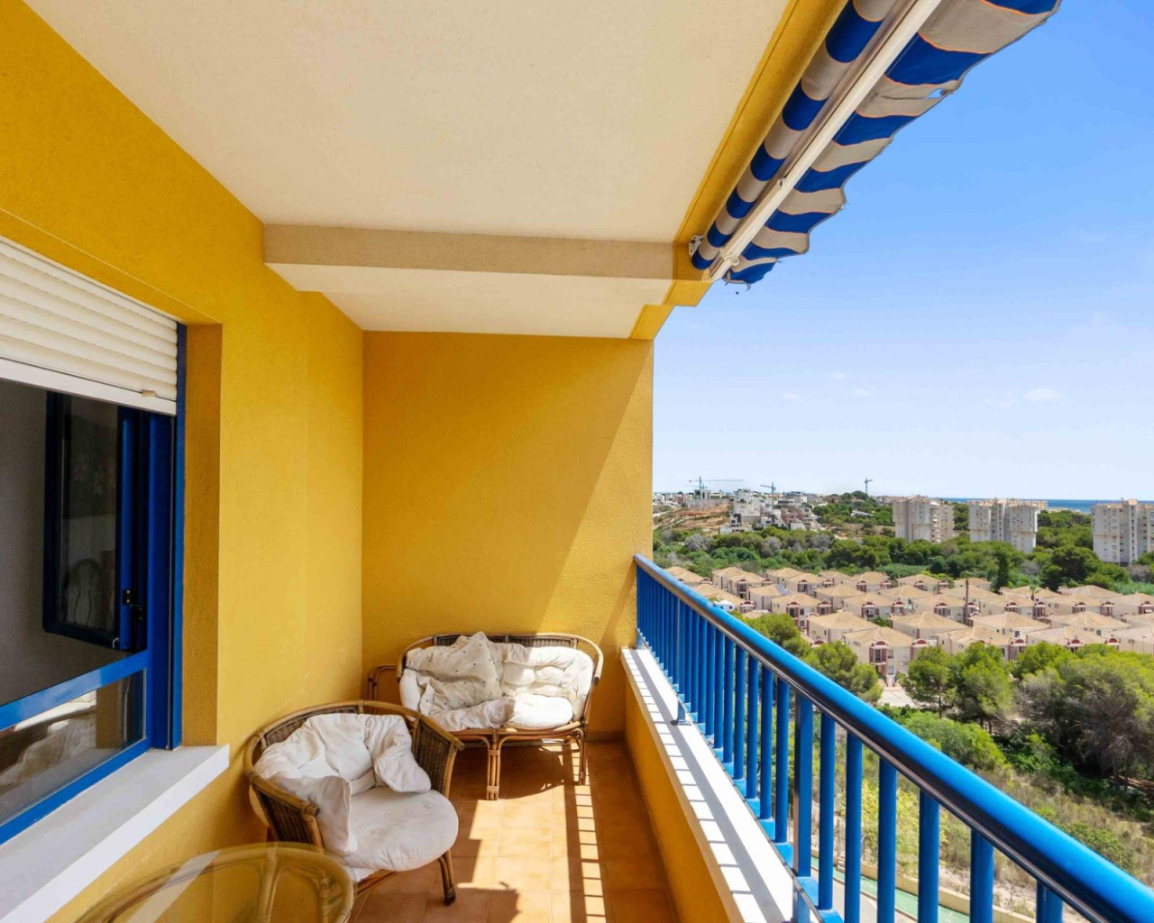 Resale - Apartment - Orihuela Costa - Campoamor