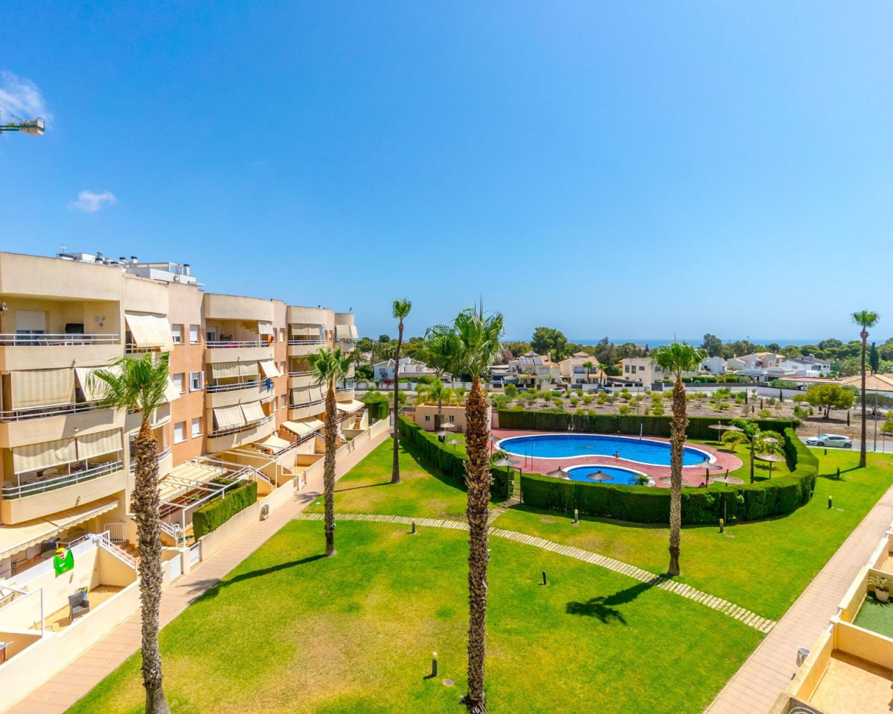 Resale - Apartment - Orihuela Costa - Campoamor