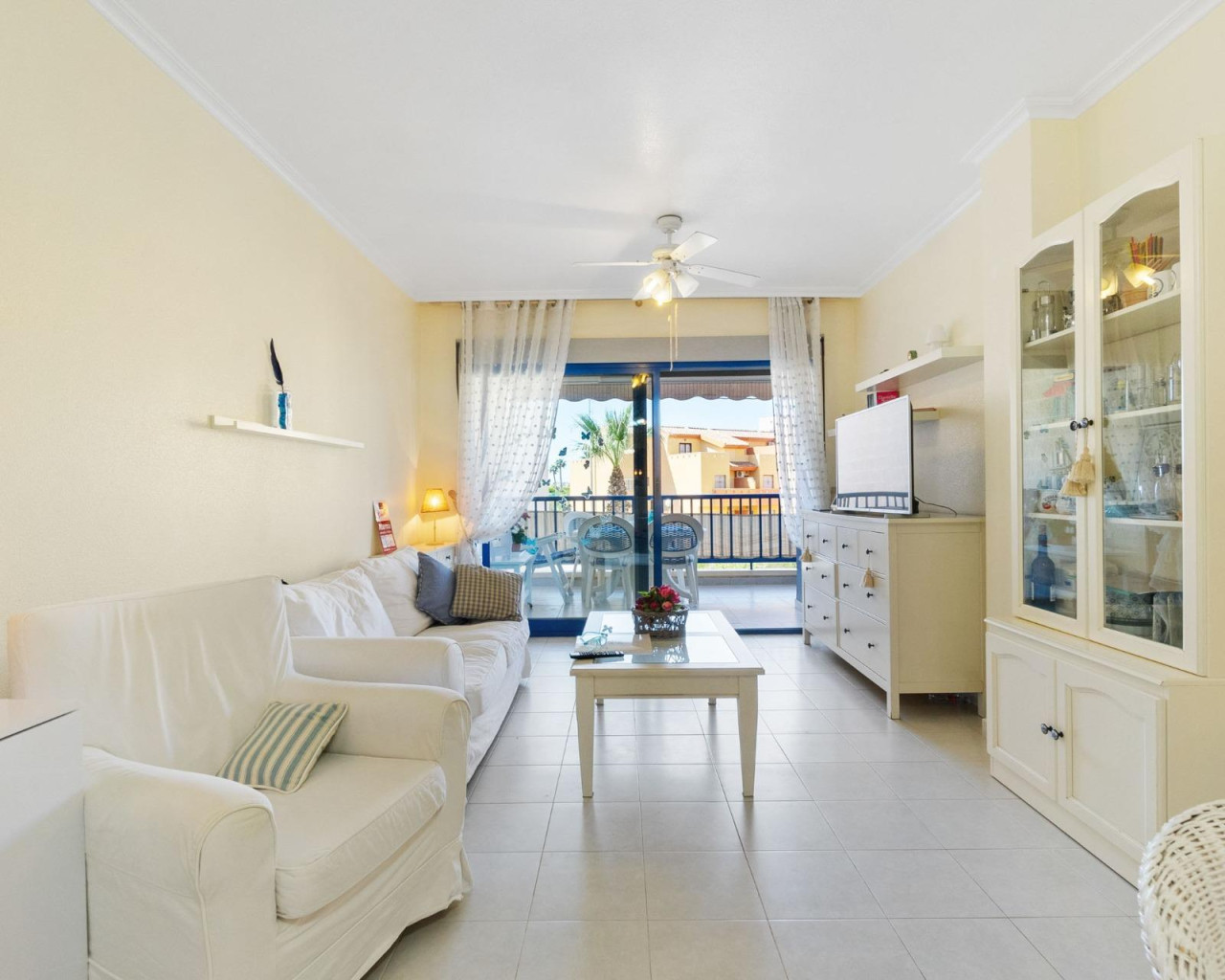 Resale - Apartment - Orihuela Costa - Campoamor