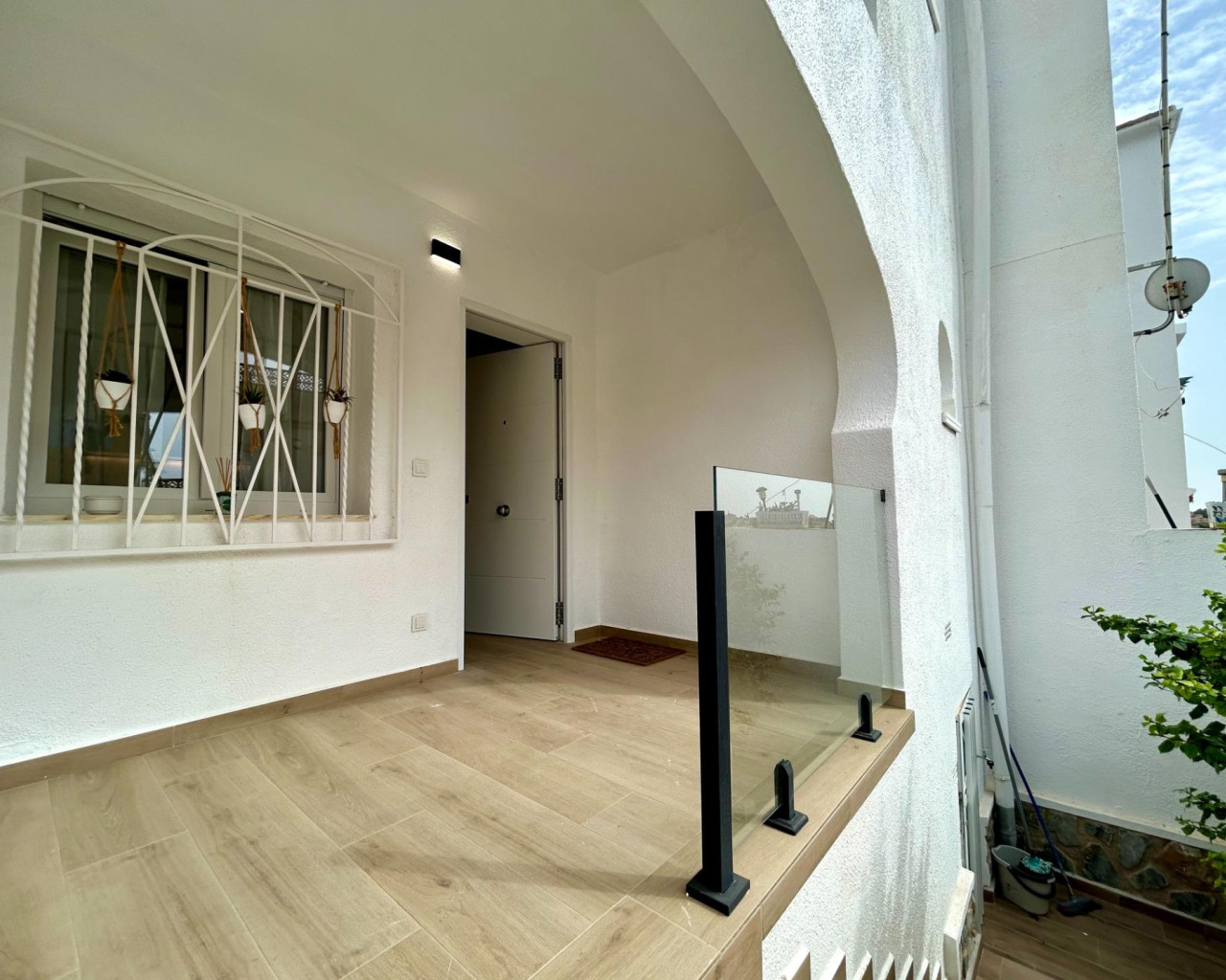 Resale - Apartment - San Miguel de Salinas - Las filipinas