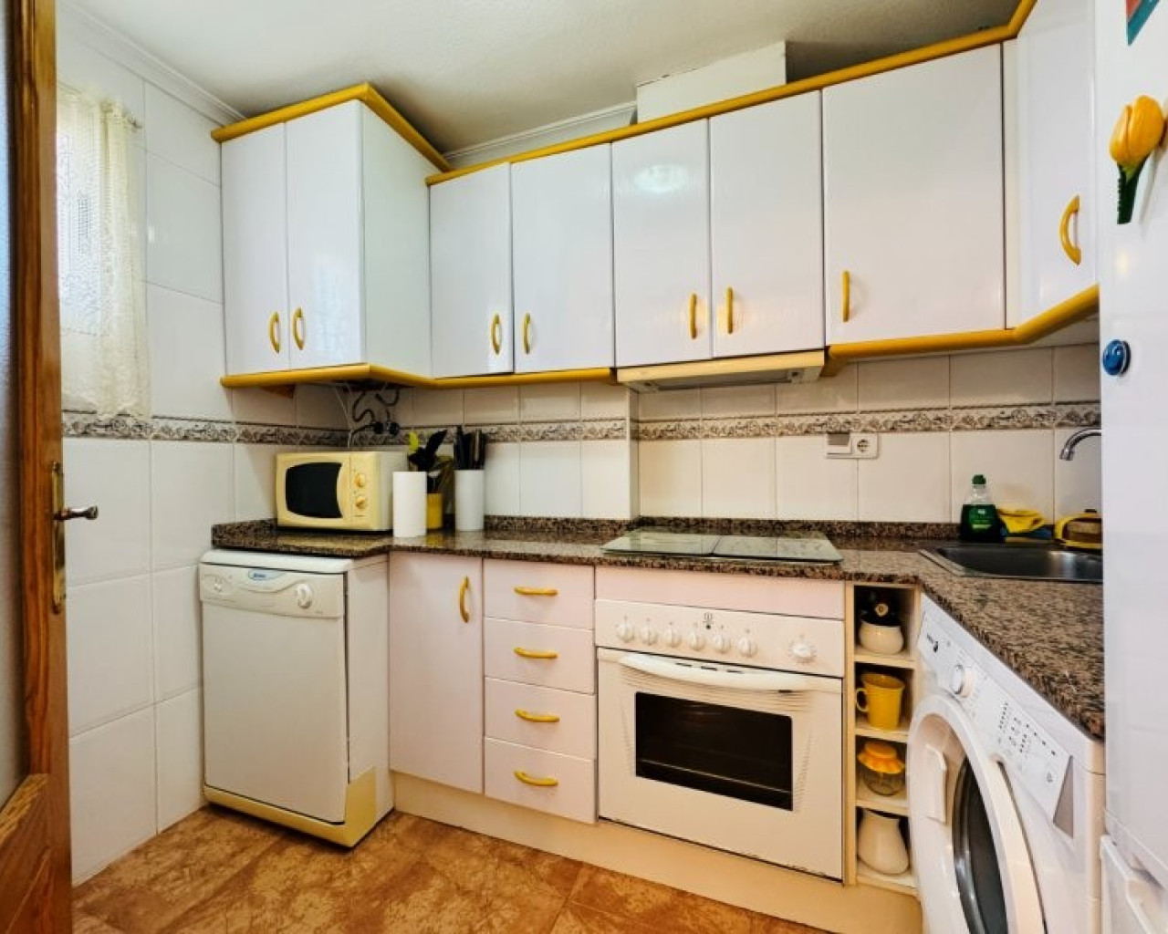 Resale - Apartment - Torrevieja - Aguas nuevas 1