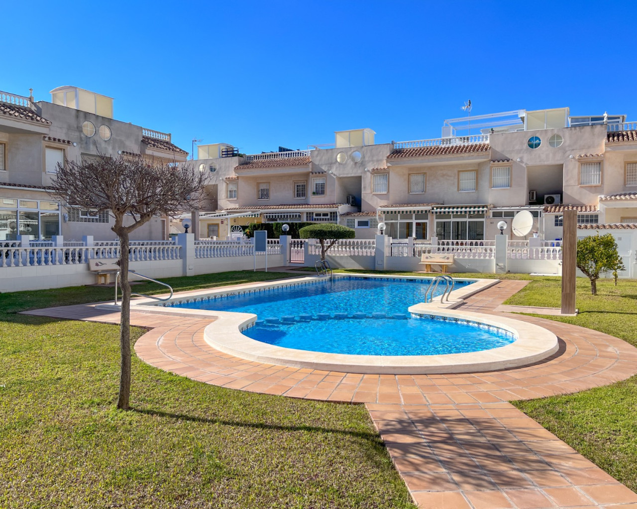 Resale - Apartment - Torrevieja - Aguas Nuevas