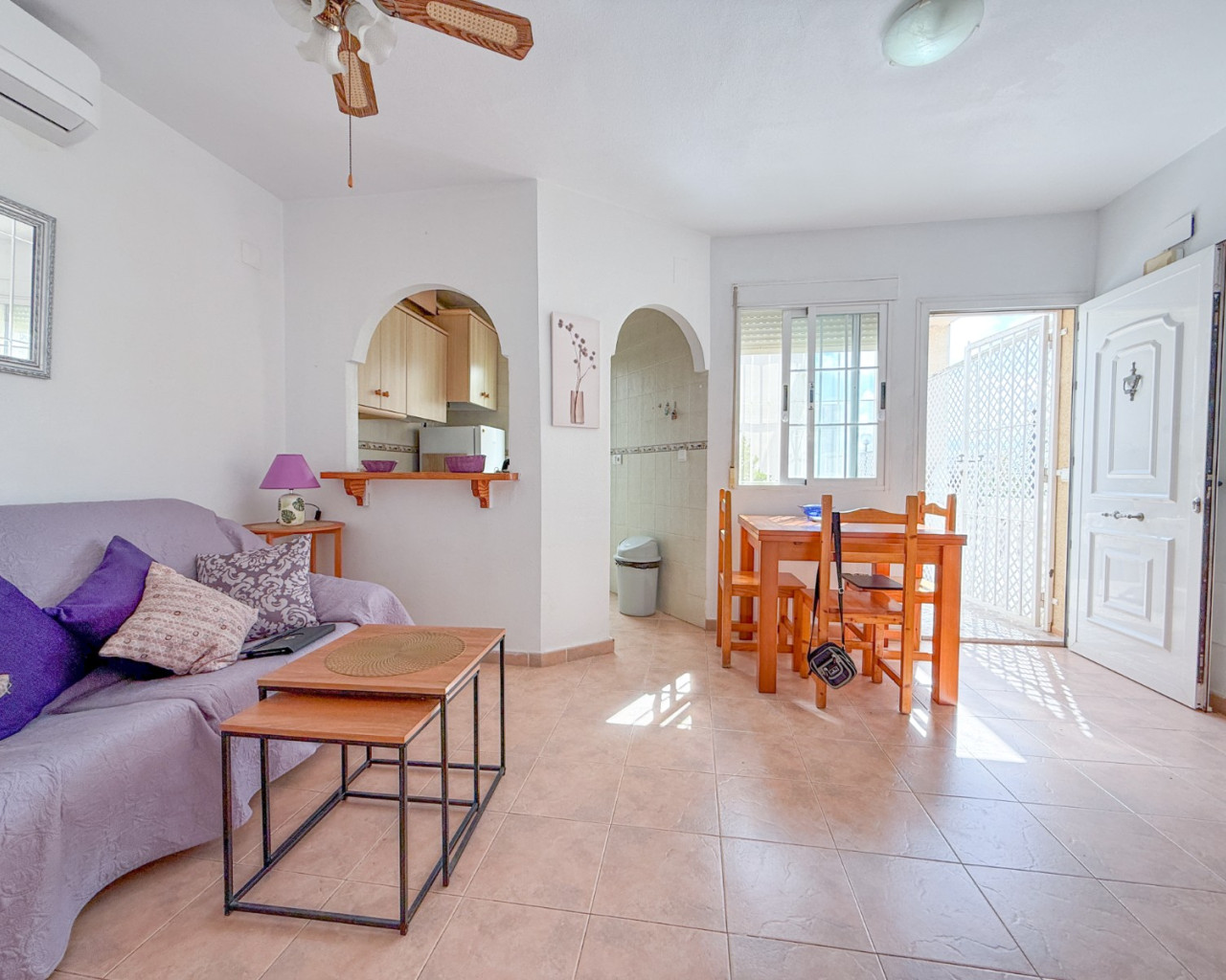 Resale - Apartment - Torrevieja - Aguas Nuevas