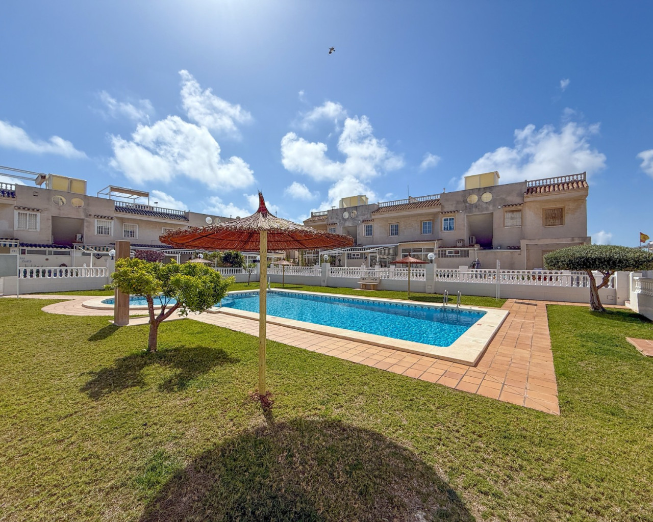 Resale - Apartment - Torrevieja - Aguas Nuevas