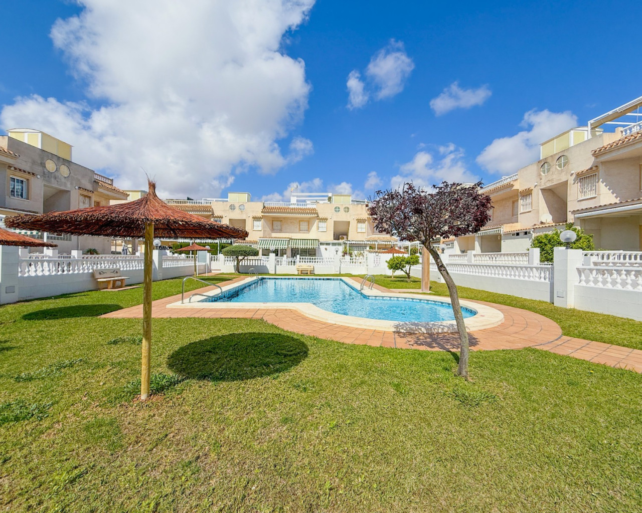 Resale - Apartment - Torrevieja - Aguas Nuevas