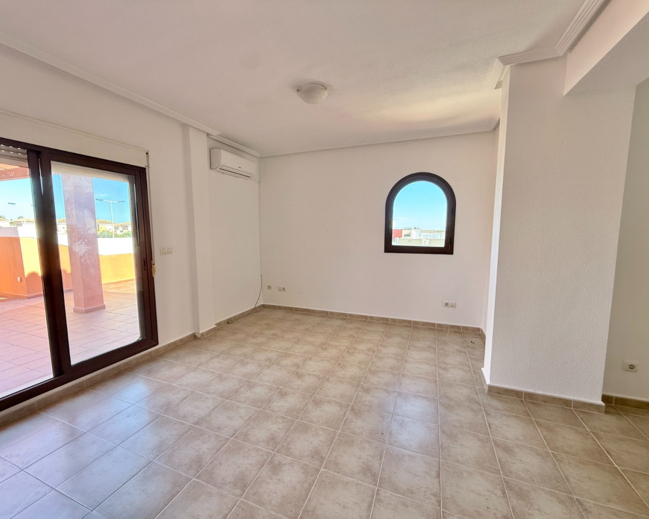 Resale - Apartment - Torrevieja - Aguas Nuevas
