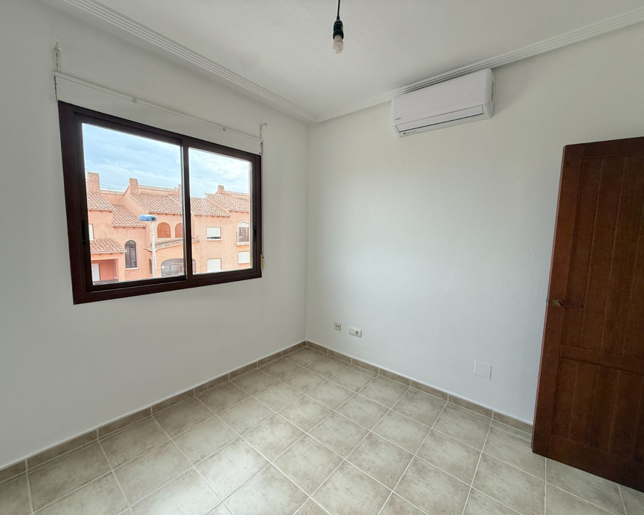 Resale - Apartment - Torrevieja - Aguas Nuevas