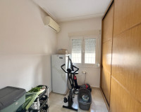 Resale - Apartment - Torrevieja - Aguas Nuevas