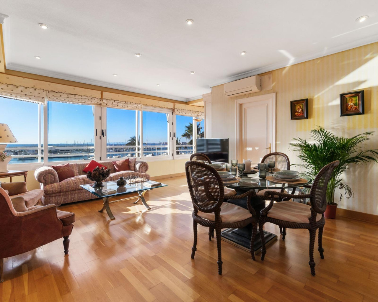 Resale - Apartment - Torrevieja - Centro - Muelle Pesquero