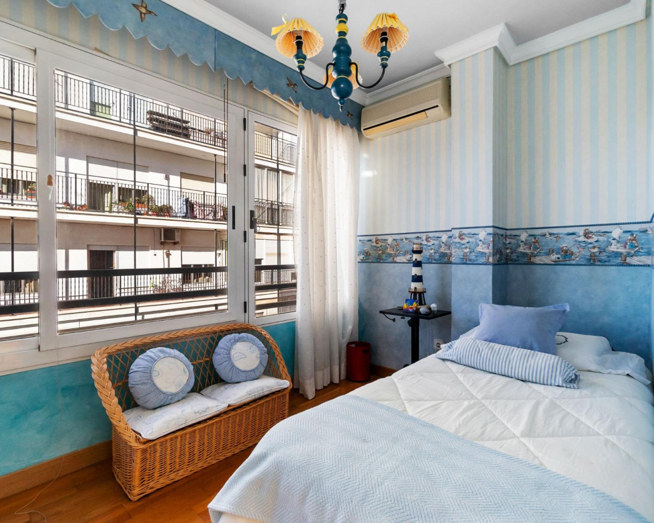 Resale - Apartment - Torrevieja - Centro - Muelle Pesquero
