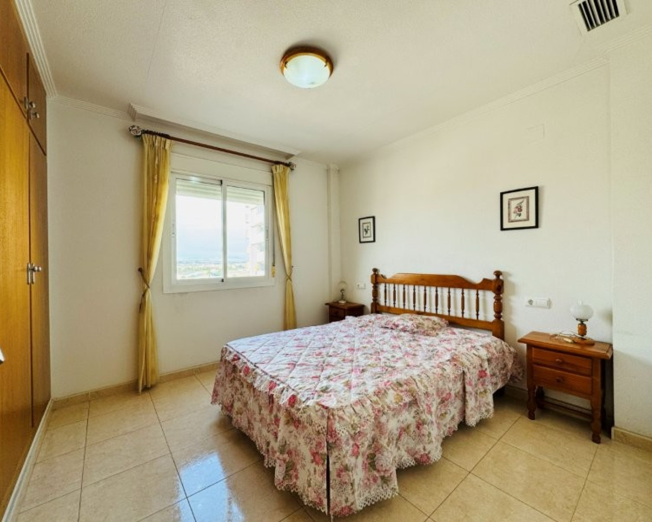 Resale - Apartment - Torrevieja - Centro