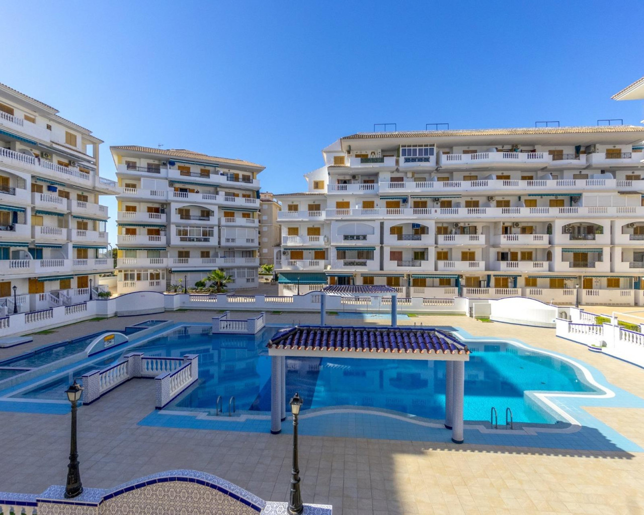 Resale - Apartment - Torrevieja - La Mata