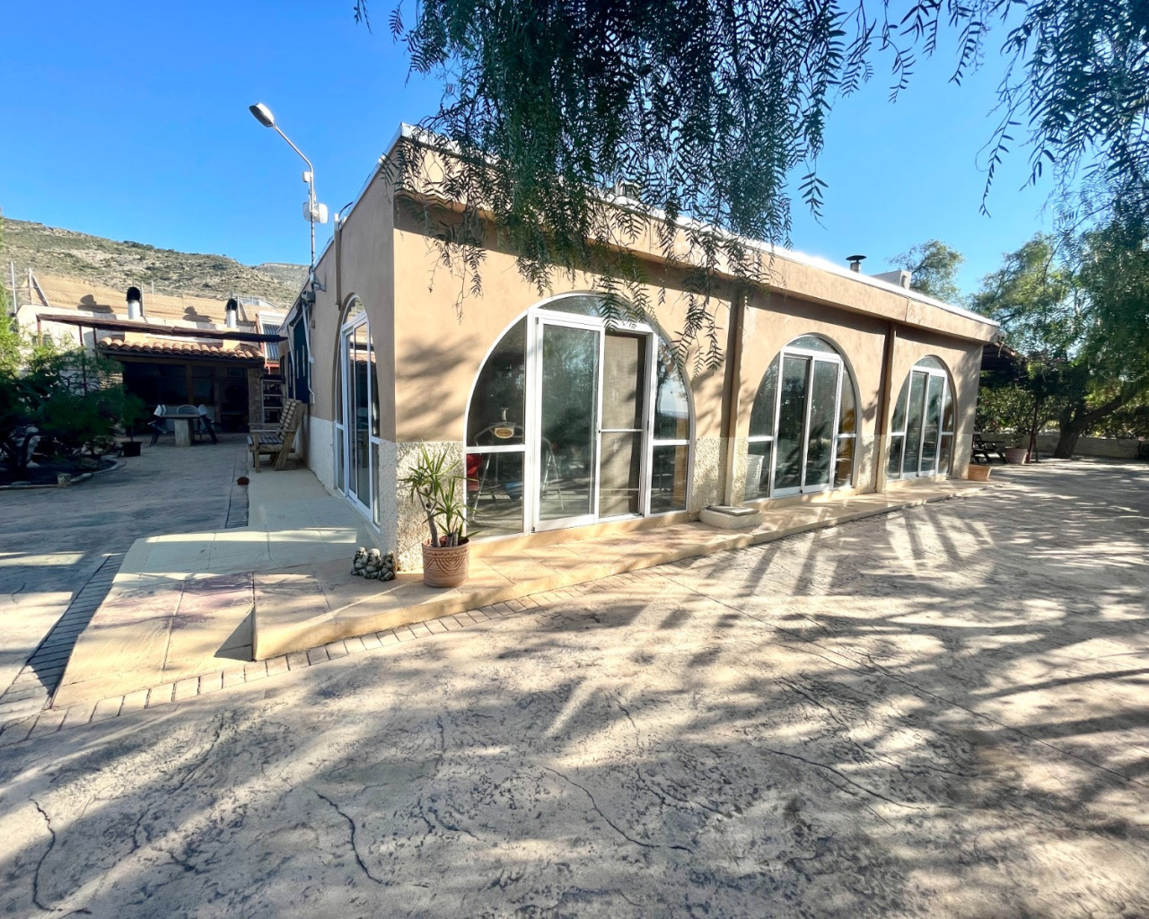 Resale - Finca / Country Property - Crevillente