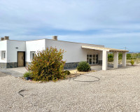 Resale - Finca / Country Property - Macisvenda