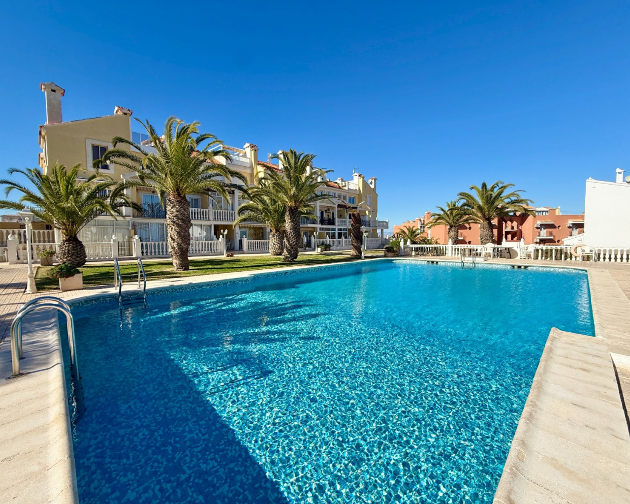 Resale - Lägenhet - Torrevieja - Torreblanca