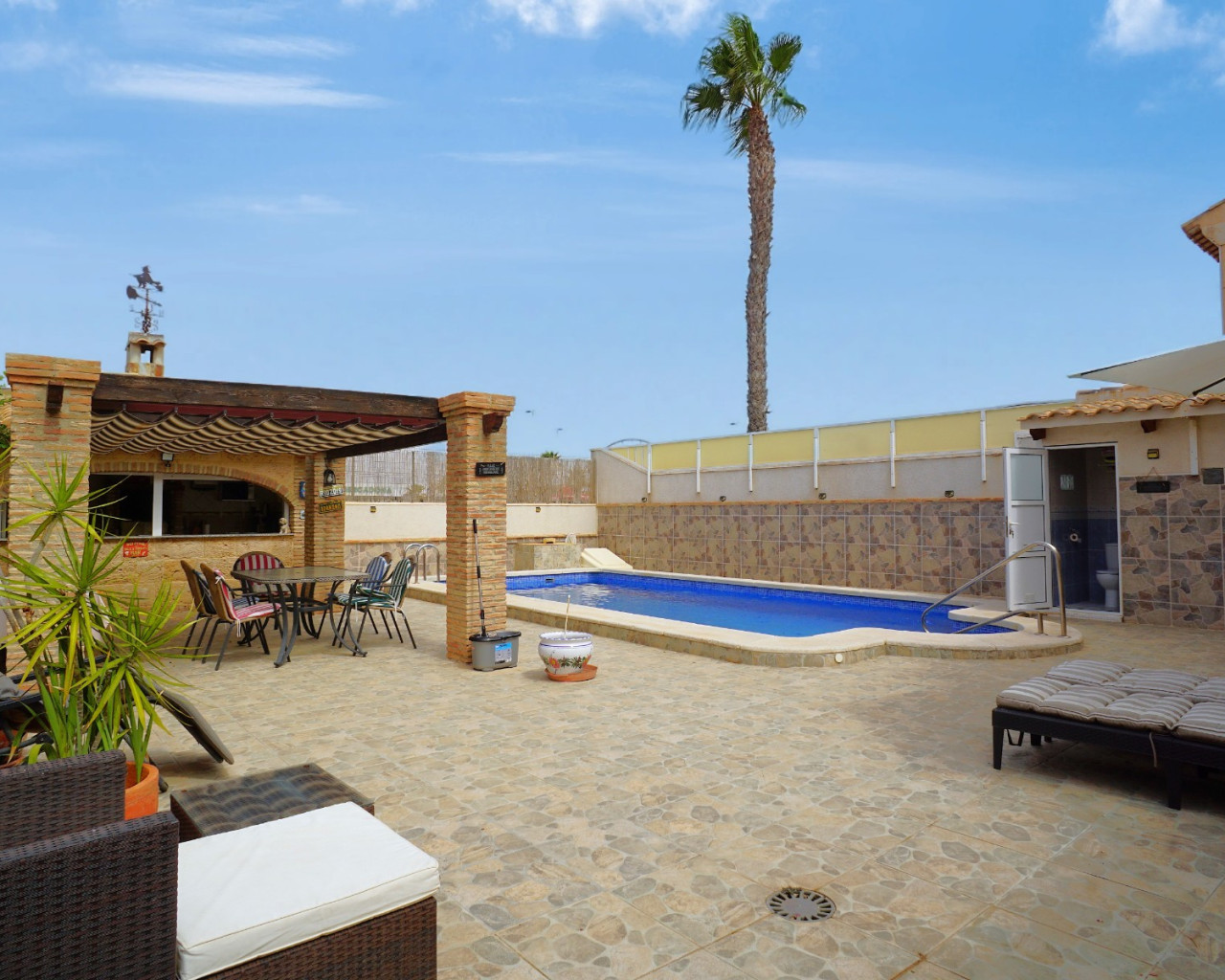 Resale - Semi-Detached Villa - Torrevieja - Aguas Nuevas