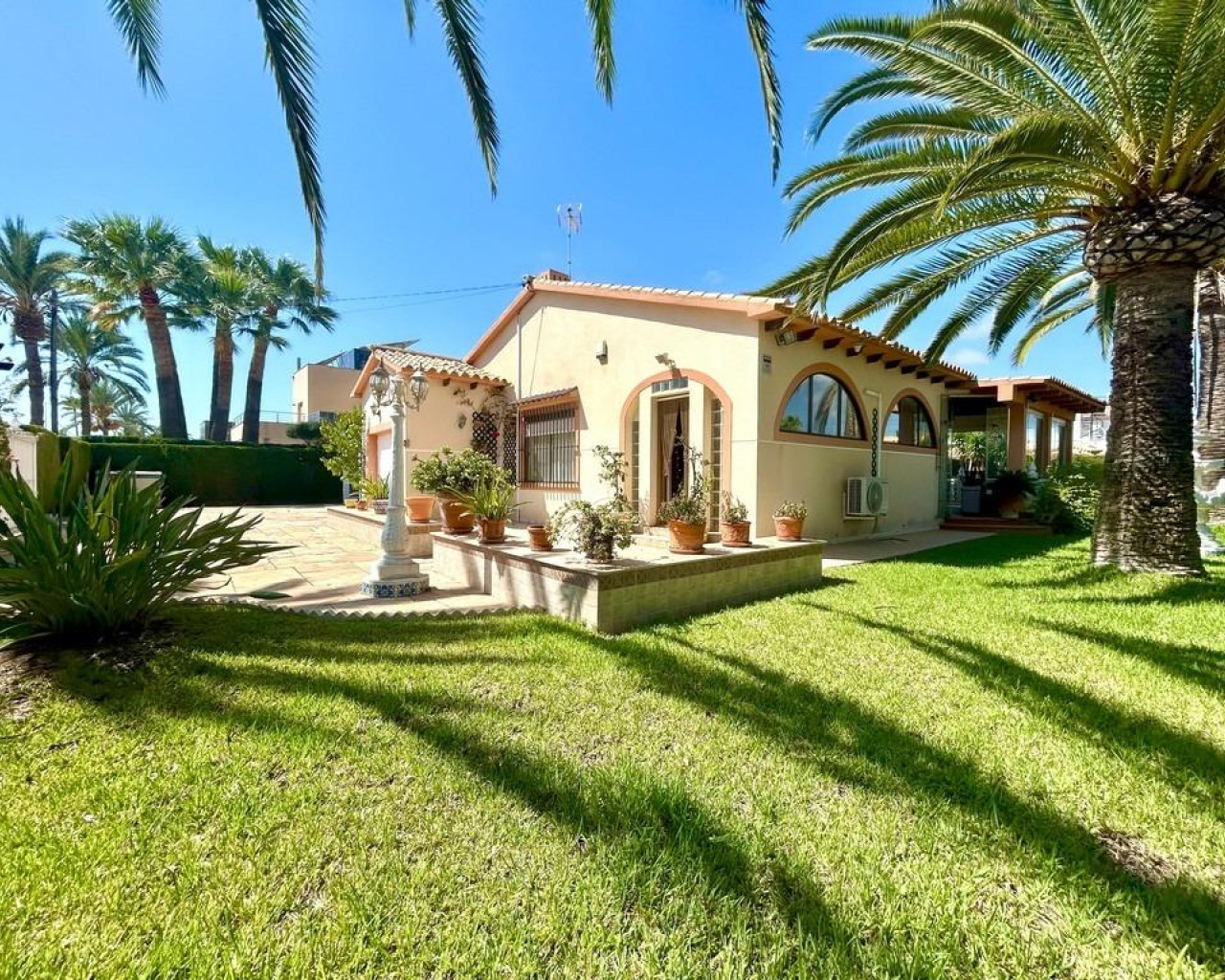 Resale - Villa - Orihuela Costa - Cabo Roig