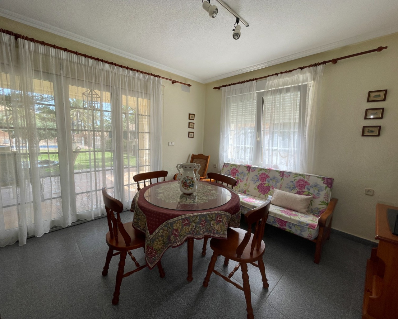 Resale - Villa - Orihuela Costa - Cabo Roig