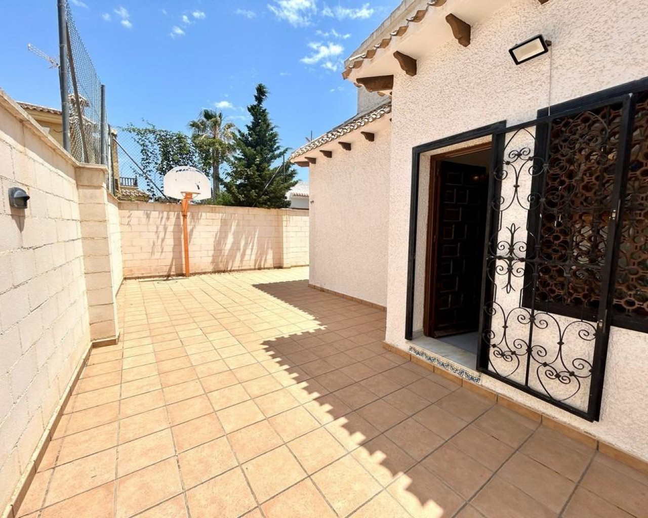 Resale - Villa - Orihuela Costa - La Zenia