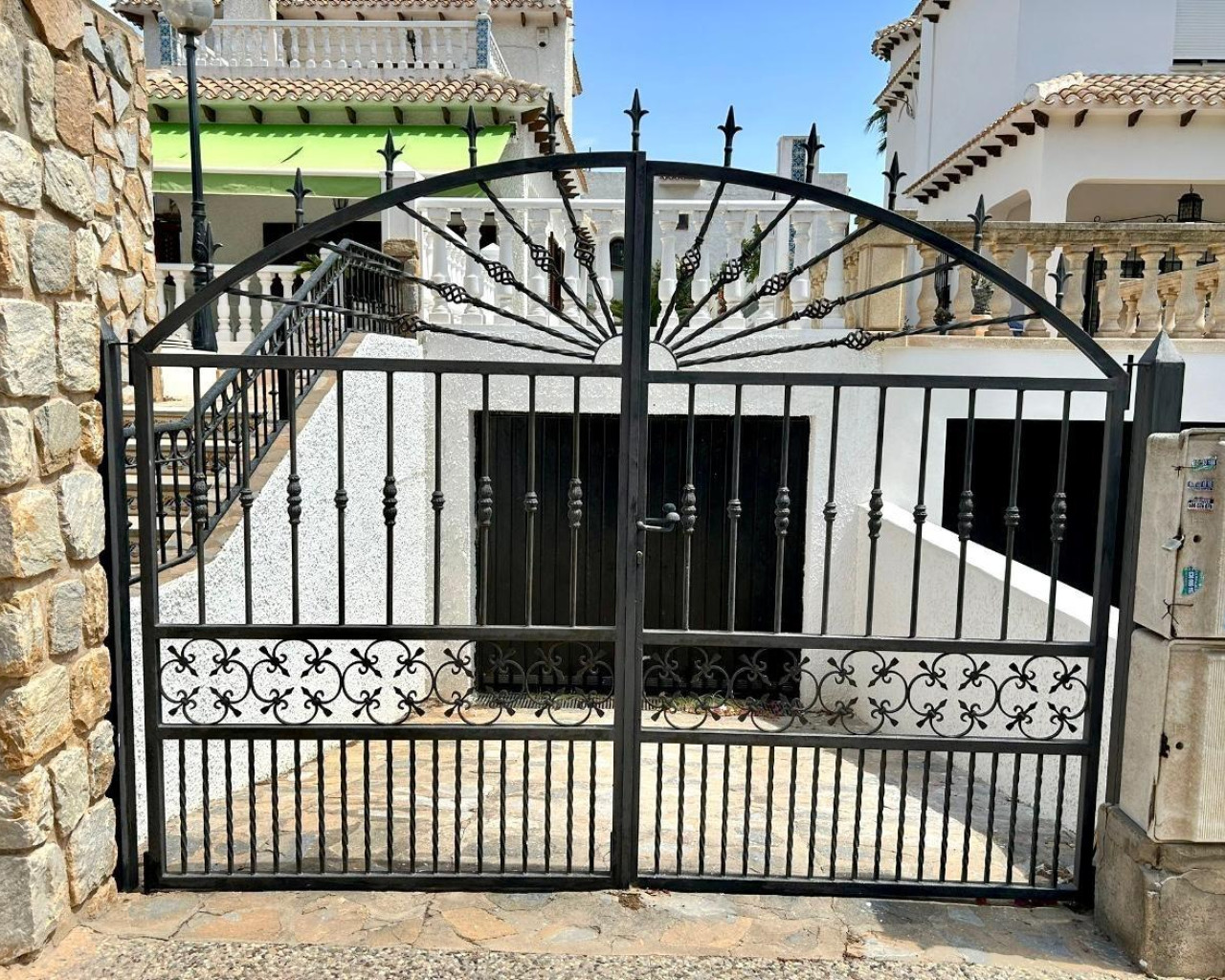 Resale - Villa - Orihuela Costa - La Zenia