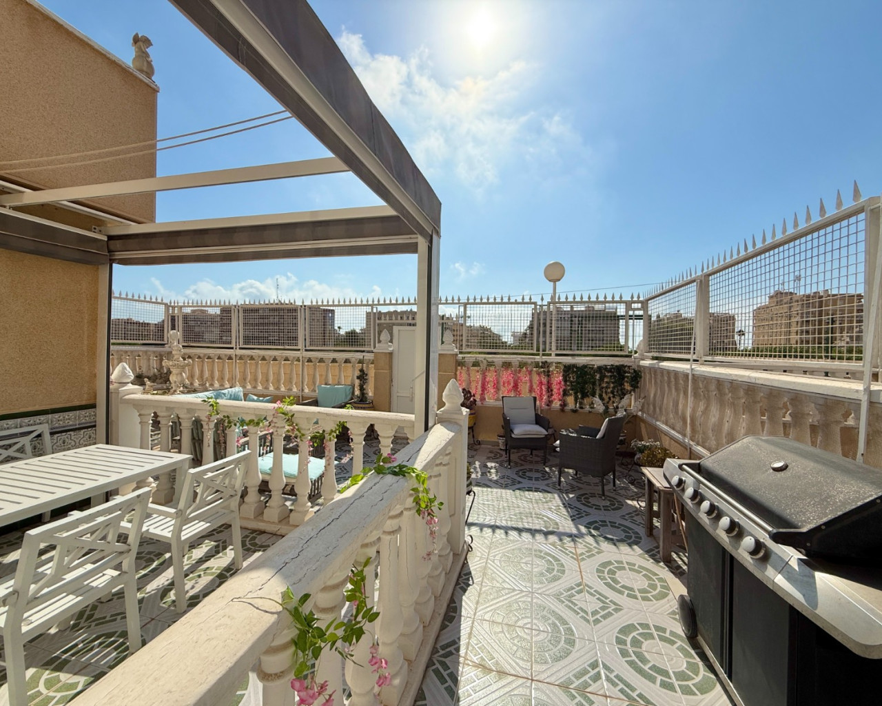 Resale - Villa / Parhus - Torrevieja - Torreblanca