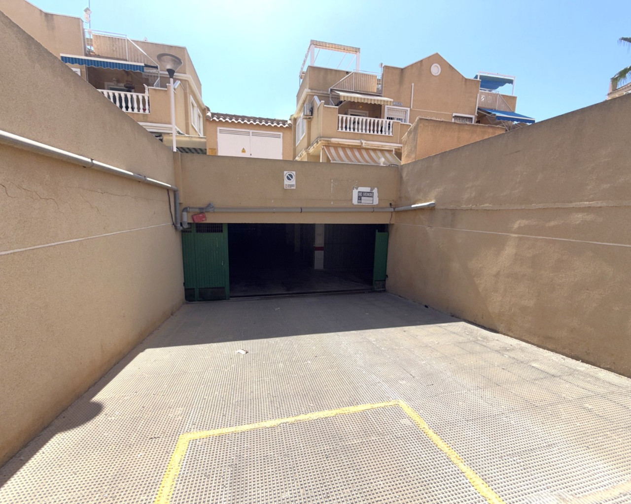 Resale - Villa / Parhus - Torrevieja - Torreblanca