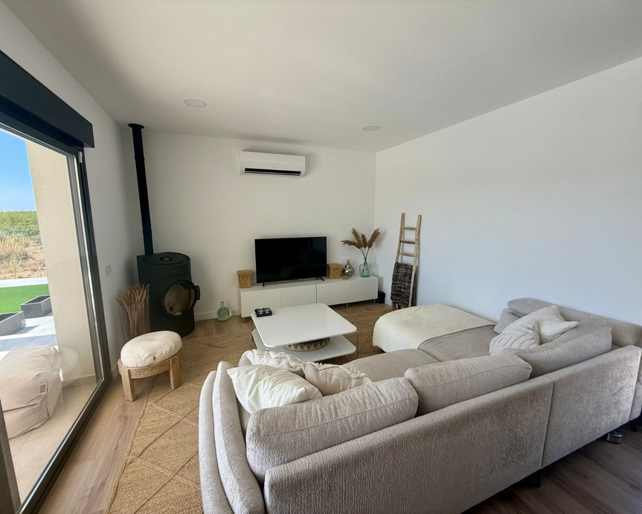 Resale - Villa - Pinoso