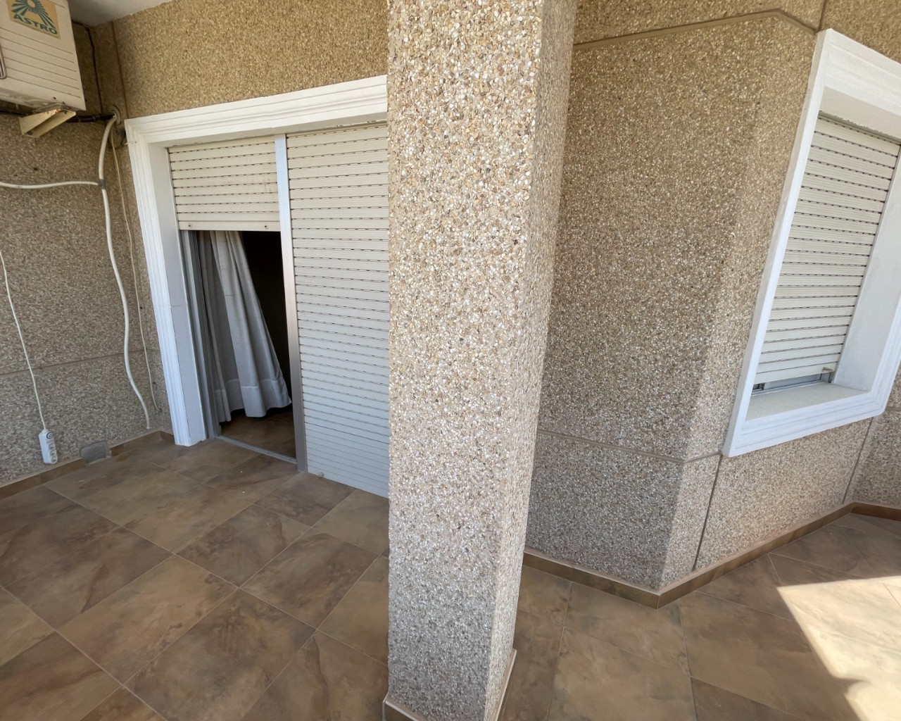 Resale - Villa - San Miguel de Salinas - pueblo
