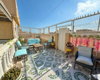 Resale - Villa / Semi detached - Torrevieja - Torreblanca