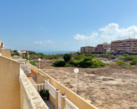 Resale - Villa / Semi detached - Torrevieja - Torreblanca