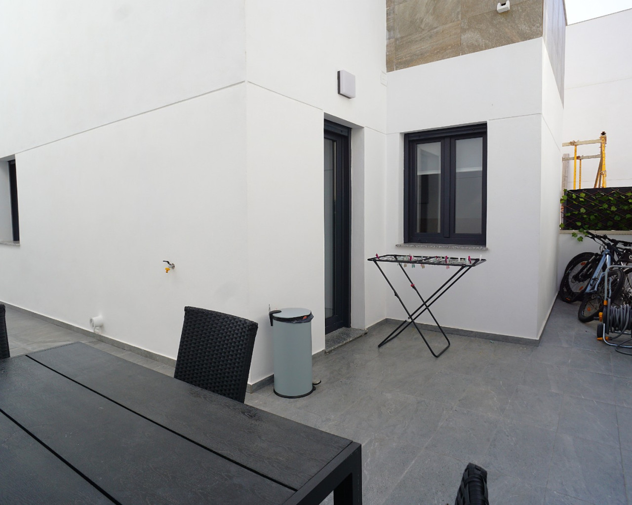 Resale - Villa - Torrevieja - Torretas